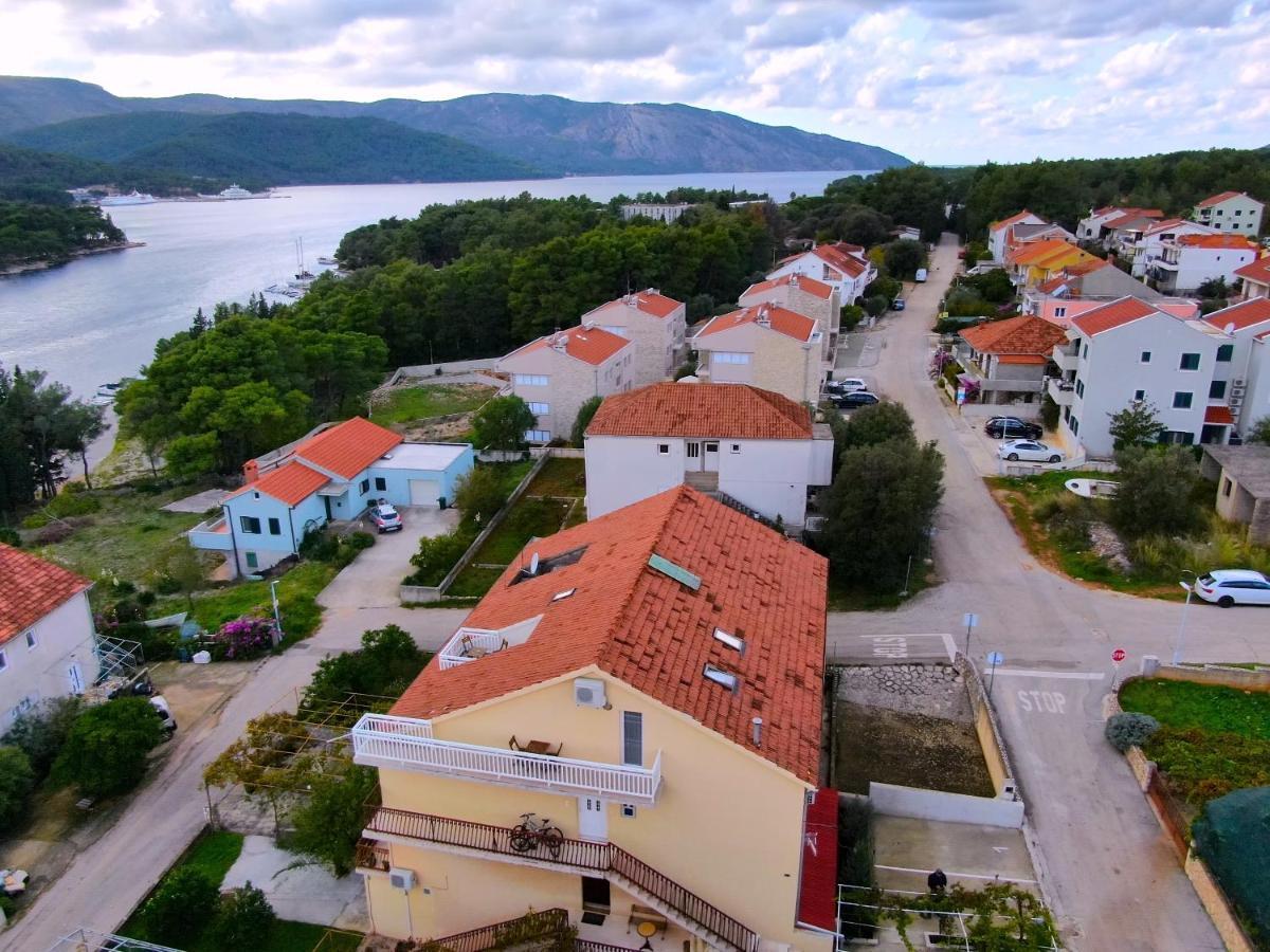 Apartments Sea & Sky Stari Grad  Exterior photo